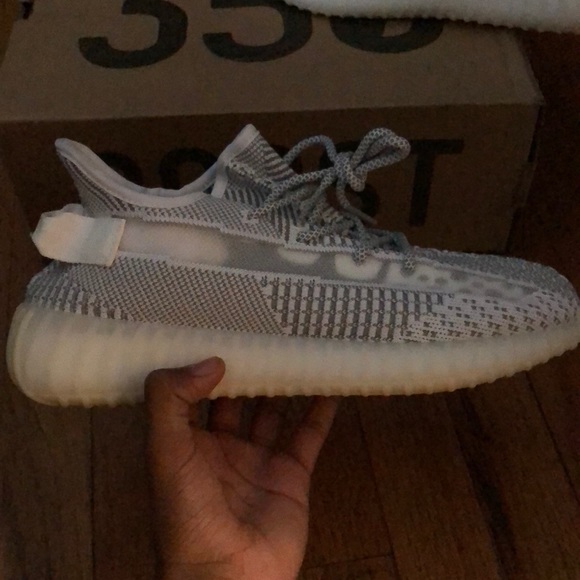 Shop adidas Yeezy Boost 350 V2 Static (Non-Reflective) – Le Gala Yeeze boost 350 v2 static
